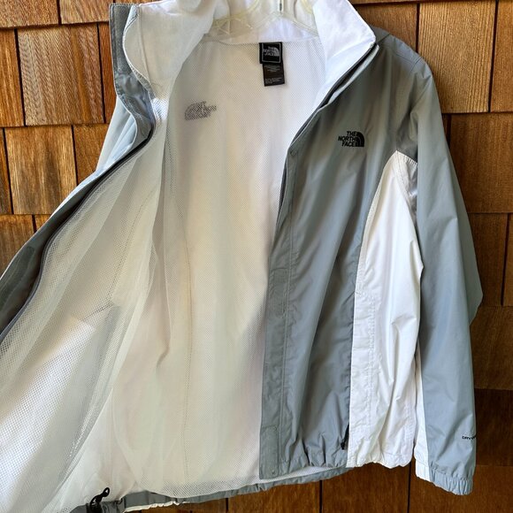 Like New The North Face Waterproof HyVent Hooded Hiking Jacket - Women's X-Large - Picture 7 of 14